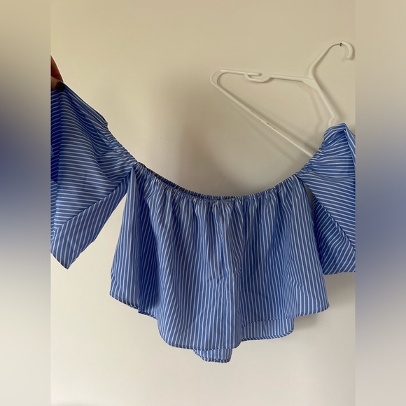 Off The Shoulder Crop Top - Picture 2 of 4